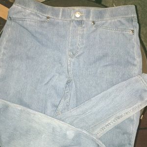HUE blue denim leggings